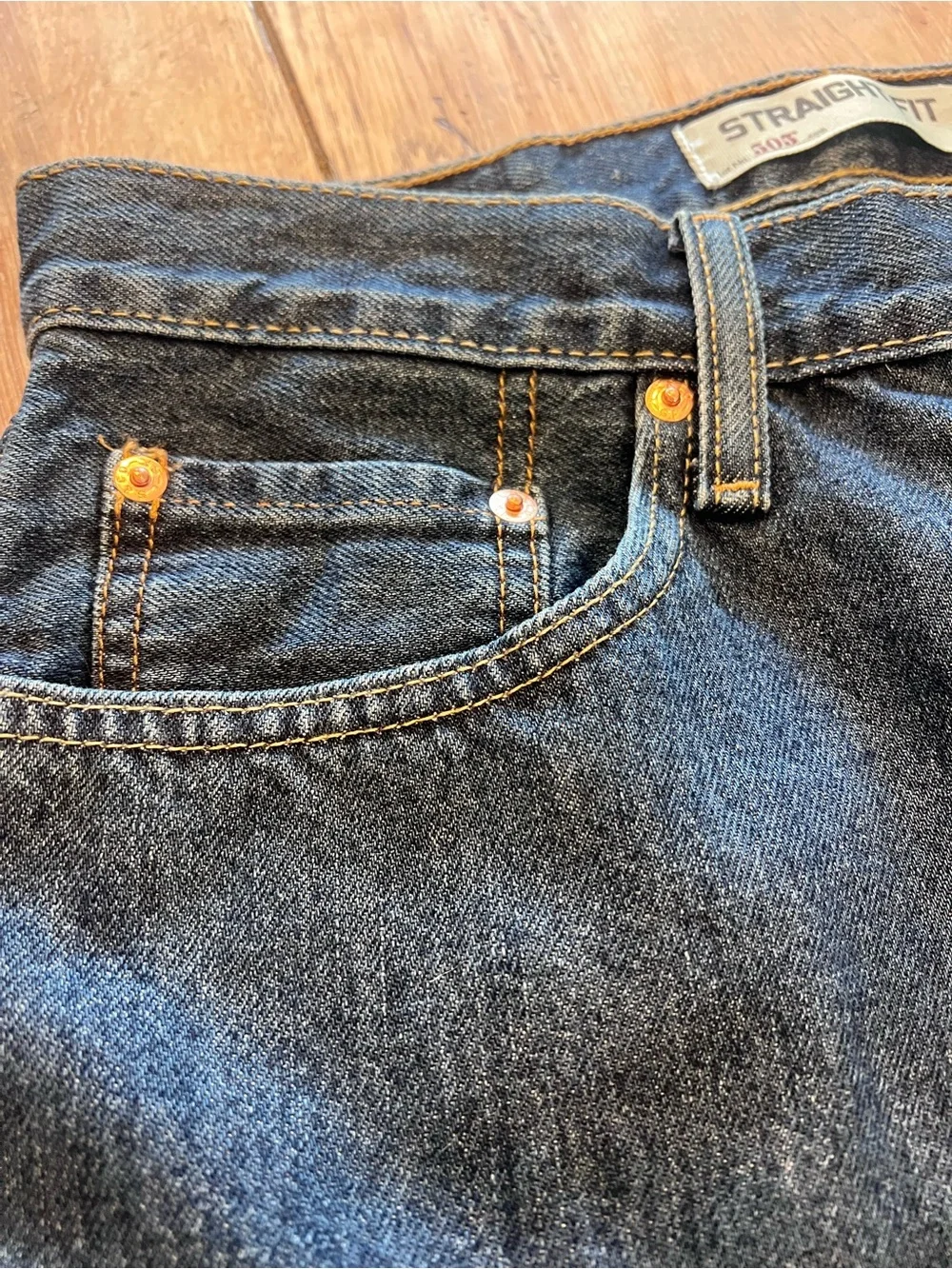 Levi's Men’s Blue Dark Wash Denim Jeans Straight Fit Mid Rise Streetwear 31/30